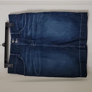 Banana Republic Size 6 Blue Denim Pencil Skirt, Excellent Used Condition